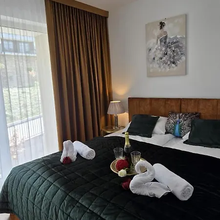 Cicha 12 18a2 The Royal Gorski Z Garazem Podziemnym W Centrum Apartment *