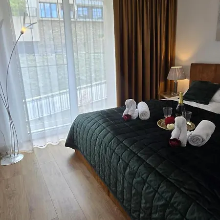 Cicha 12 18a2 The Royal Gorski Z Garazem Podziemnym W Centrum Apartment *